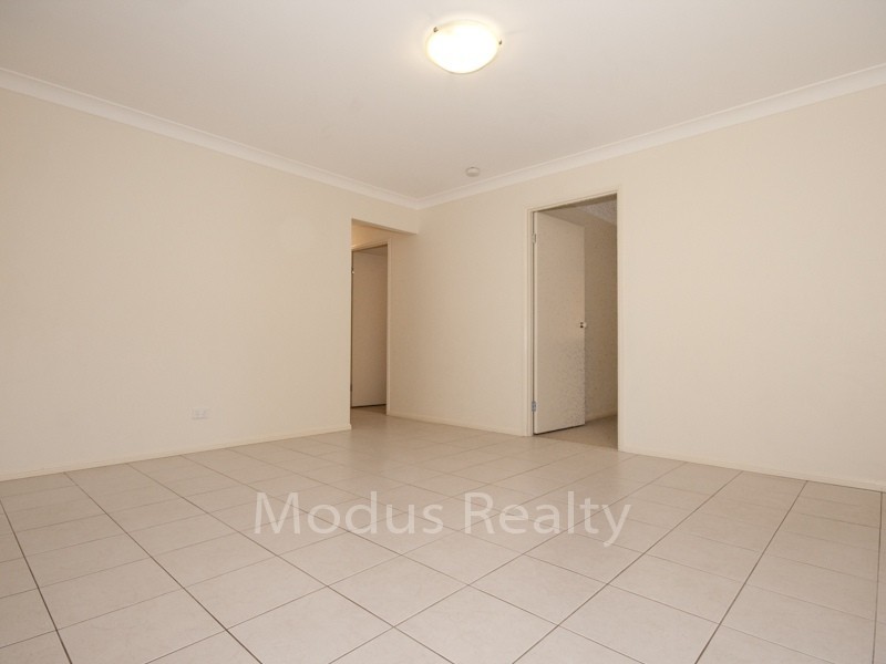 8 Broadway Avenue, Marsden QLD 4132