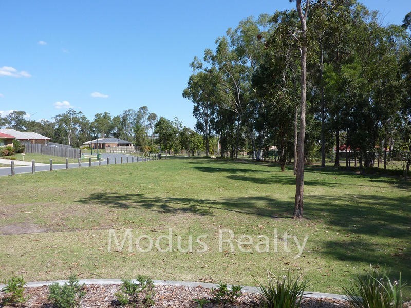 8 Broadway Avenue, Marsden QLD 4132