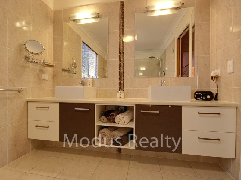 39 Innes Crescent, Cornubia QLD 4130