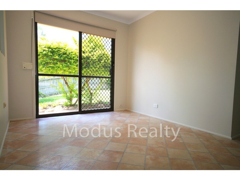 17 Voltaire Street, Shailer Park QLD 4128