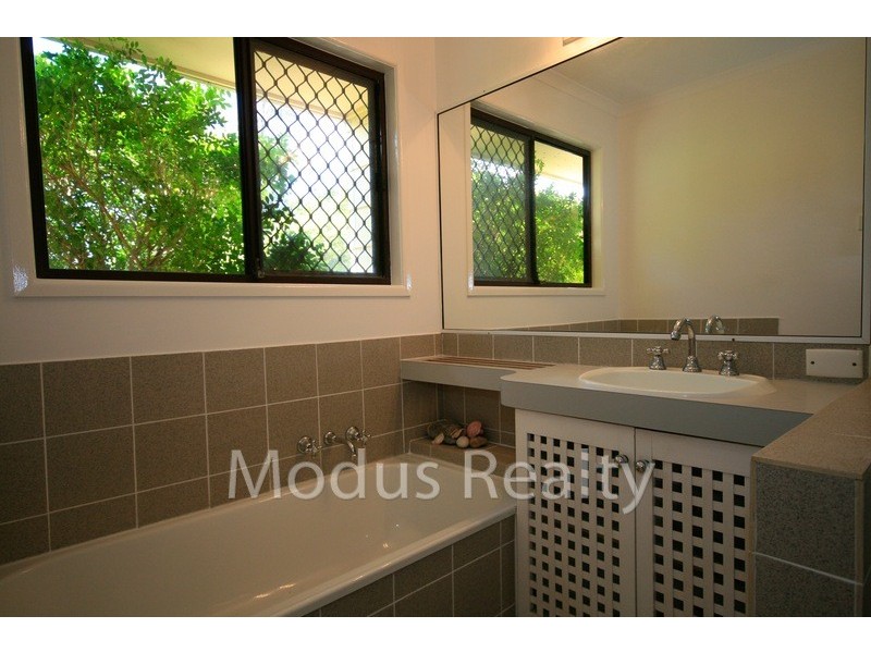 17 Voltaire Street, Shailer Park QLD 4128