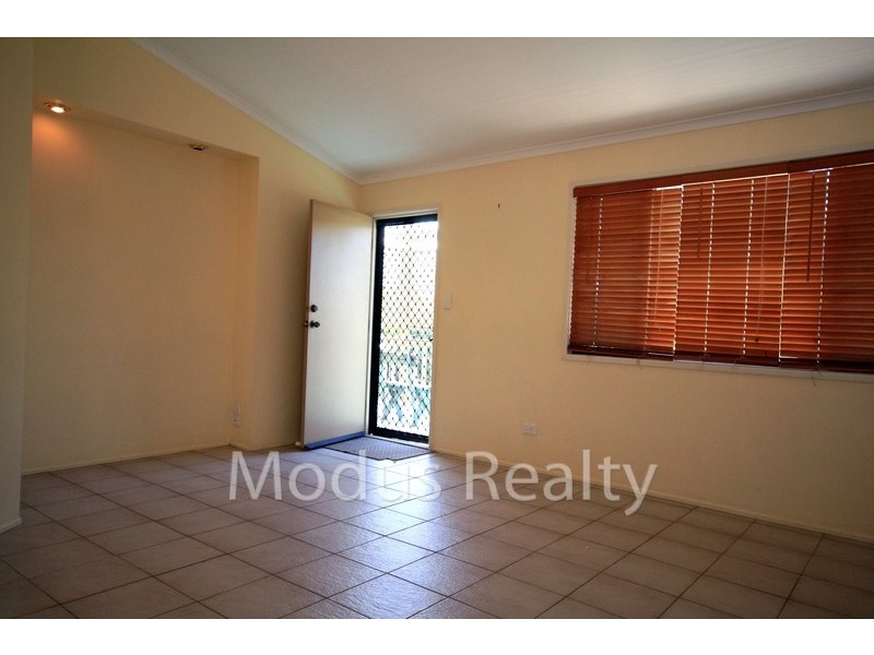 17 Voltaire Street, Shailer Park QLD 4128