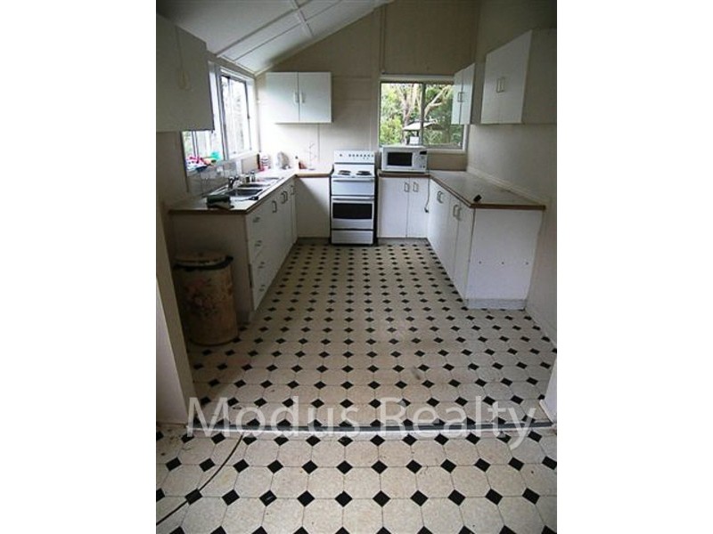 24 Collins Street, Kingston QLD 4114