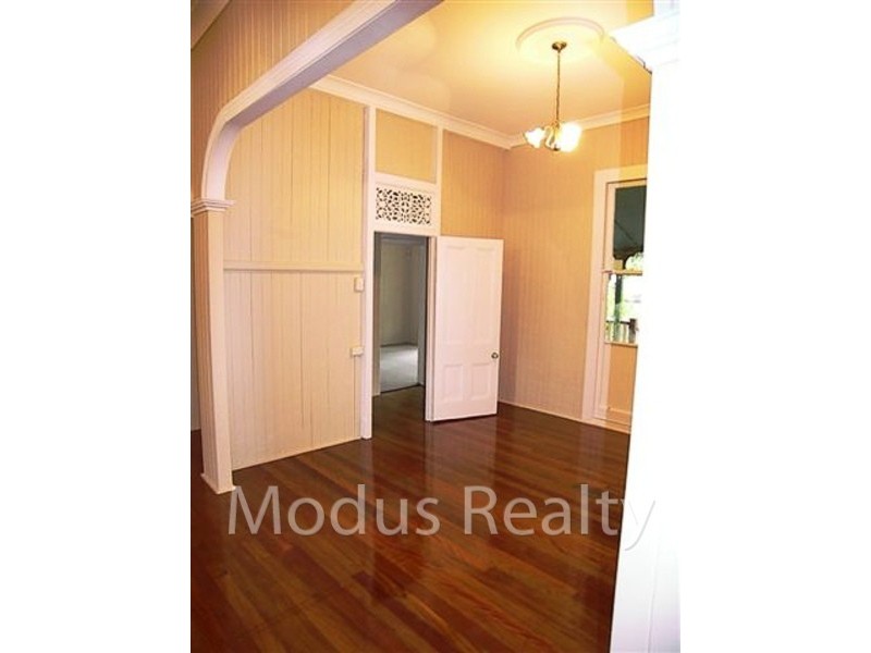 24 Collins Street, Kingston QLD 4114