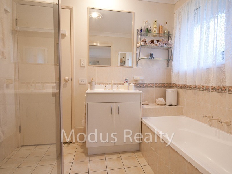 51 Kummara Road, Edens Landing QLD 4207