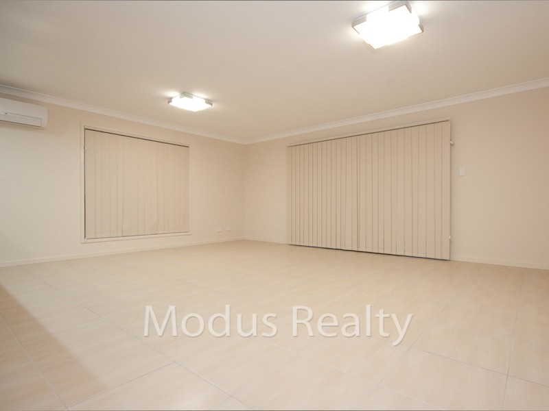 20 Kenilworth Crescent, Waterford QLD 4133