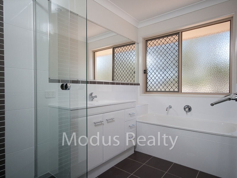 2 Cassia Street, Bridgeman Downs QLD 4035