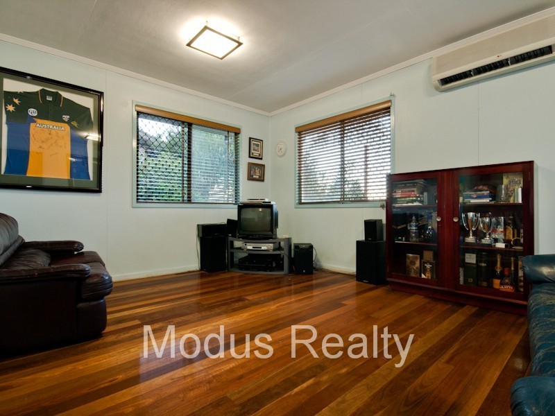 52 George Street, Kingston QLD 4114