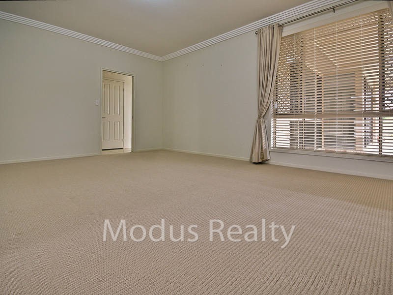 27 Riverside Terrace, Windaroo QLD 4207
