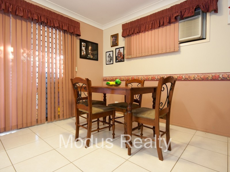 2 Iona Court, Edens Landing QLD 4207