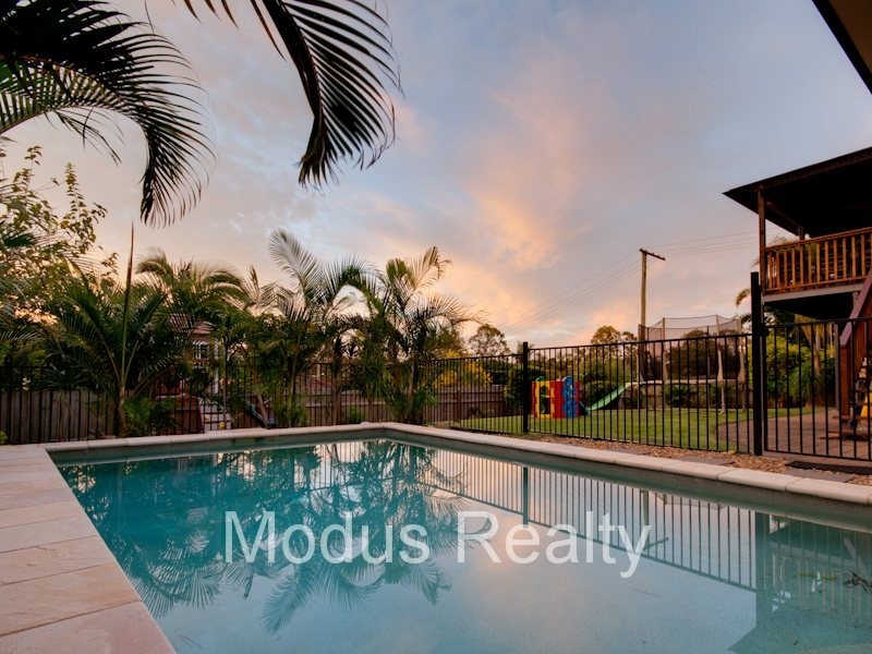 28 Finfoot Street, Rochedale South QLD 4123