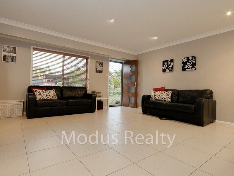 59 Brentwood Drive, Daisy Hill QLD 4127