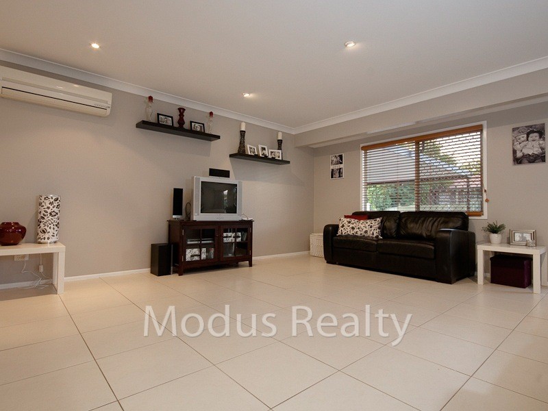 59 Brentwood Drive, Daisy Hill QLD 4127