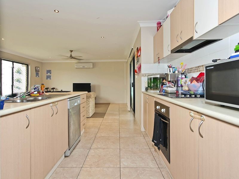 37 Ashmore Close, Marsden QLD 4132