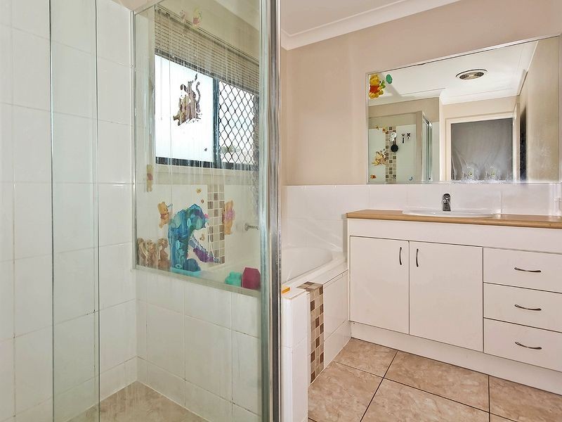 37 Ashmore Close, Marsden QLD 4132