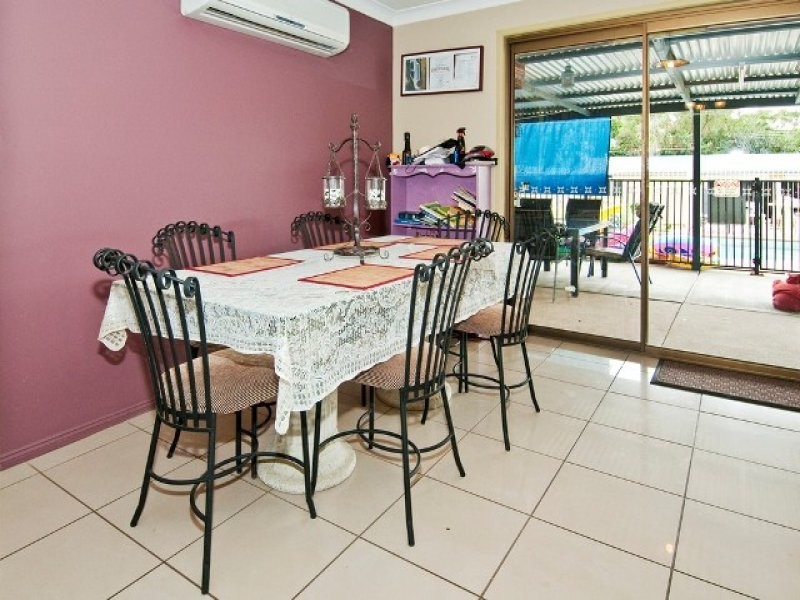 24 Bompa Road, Waterford West QLD 4133