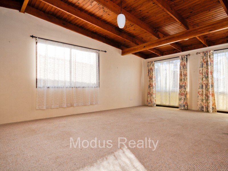 15 Karen Sreet, Woodridge QLD 4114