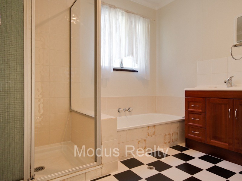 15 Karen Sreet, Woodridge QLD 4114