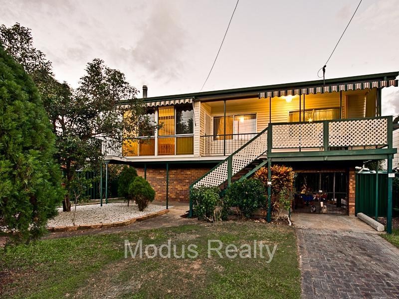 12 Myra Street, Kingston QLD 4114