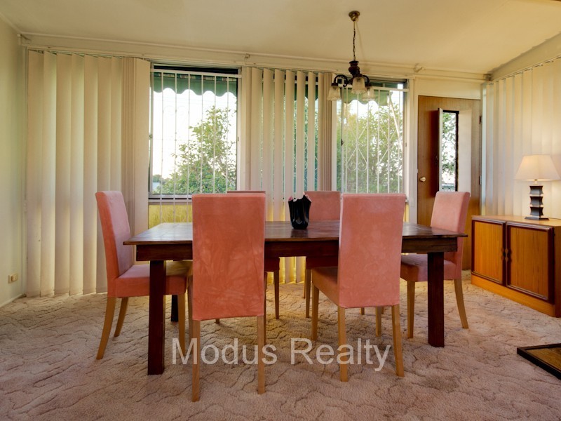 12 Myra Street, Kingston QLD 4114