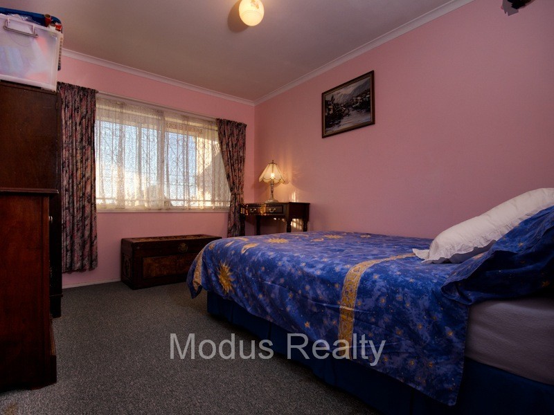 12 Myra Street, Kingston QLD 4114