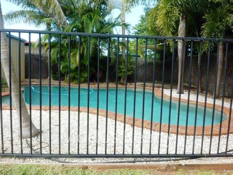 60 Cane Street, Redland Bay QLD 4165