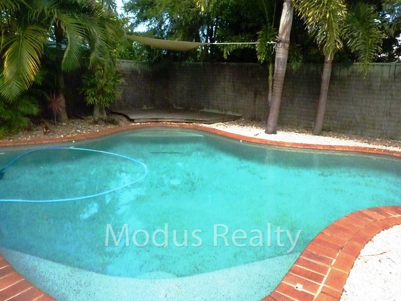 60 Cane Street, Redland Bay QLD 4165