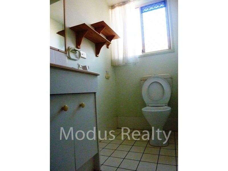 60 Cane Street, Redland Bay QLD 4165