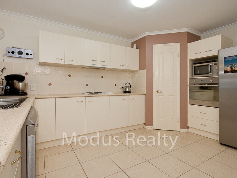 4 Kimbolton Drive, Redland Bay QLD 4165