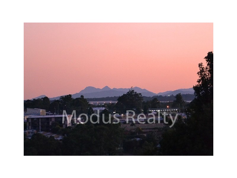 15 Karen St, Woodridge QLD 4114