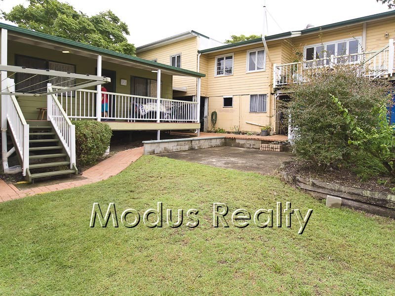 51A Dennis Rd, Springwood QLD 4127