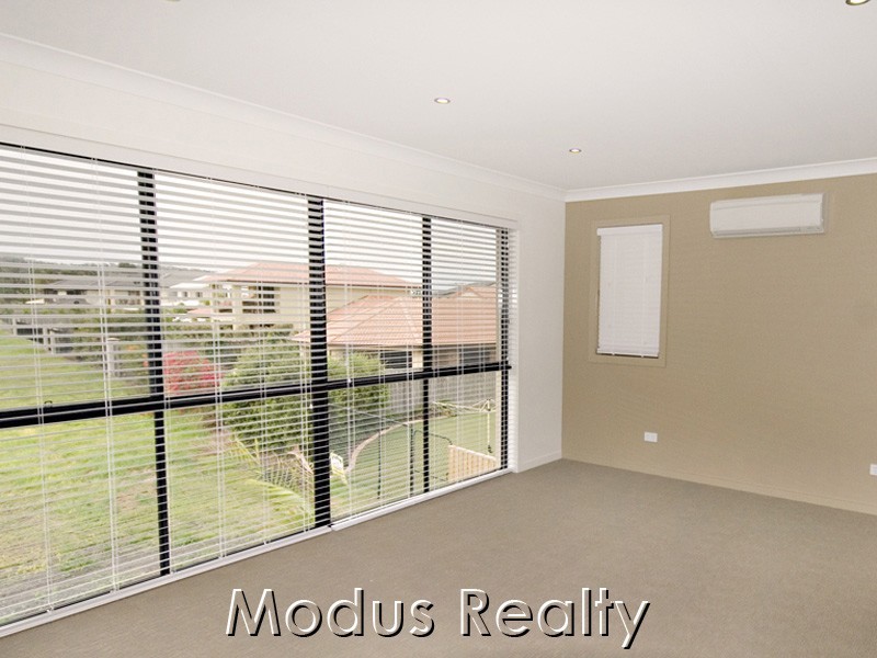 5 Lakeside Court, Windaroo QLD 4207