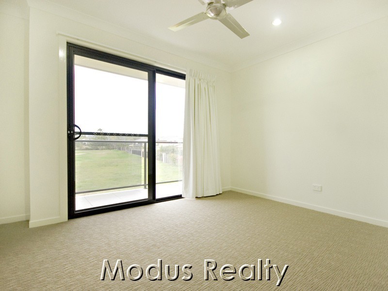 5 Lakeside Court, Windaroo QLD 4207