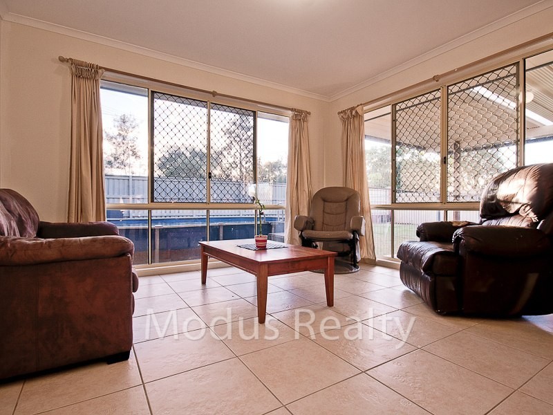 4 Kimbolton Drive, Redland Bay QLD 4165