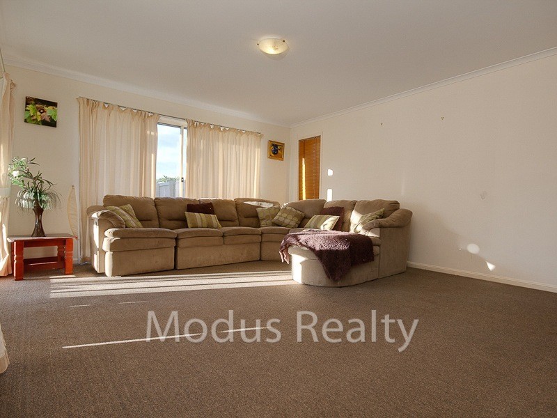 4 Kimbolton Drive, Redland Bay QLD 4165