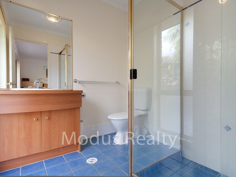 4 Kimbolton Drive, Redland Bay QLD 4165