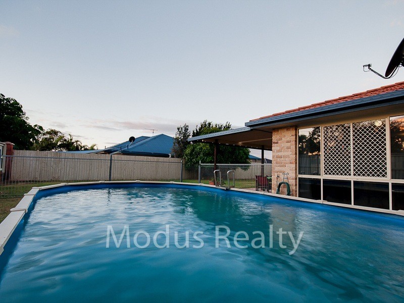 4 Kimbolton Drive, Redland Bay QLD 4165