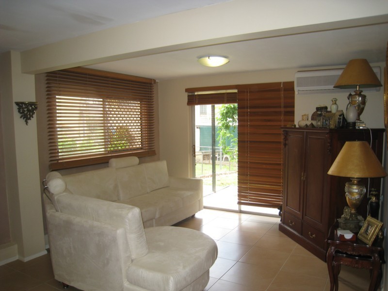 4 Jilloong Street, Mansfield QLD 4122