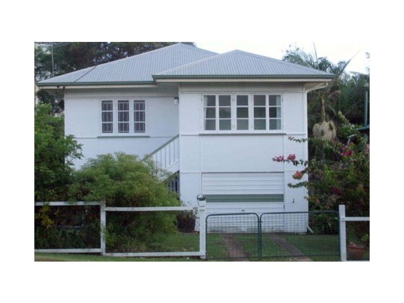 8 Albert Street, Margate QLD 4019