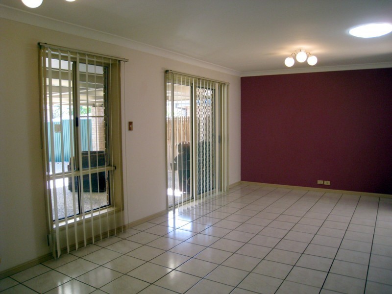 2 Sirius Street, Wishart QLD 4122