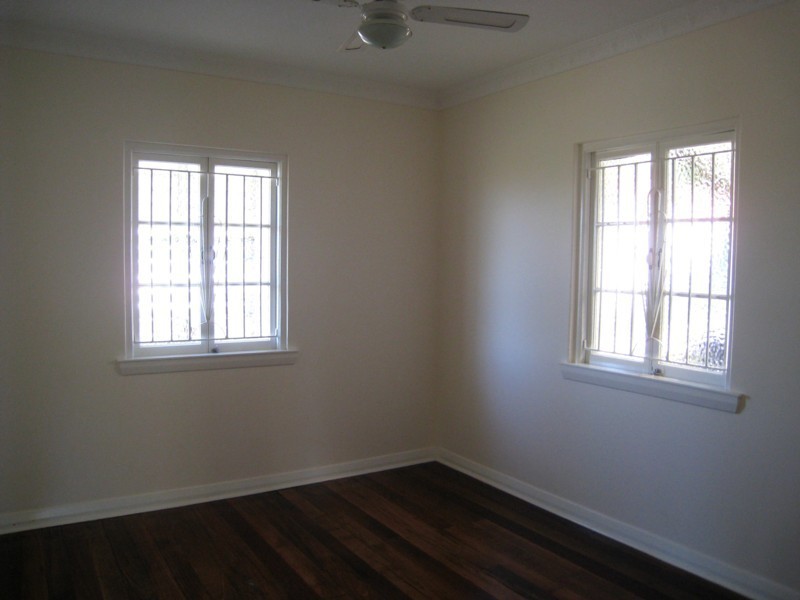 110  Creek Road, Mount Gravatt East QLD 4122