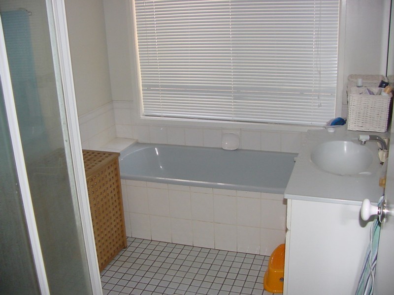 4 Banika Street, Mansfield QLD 4122