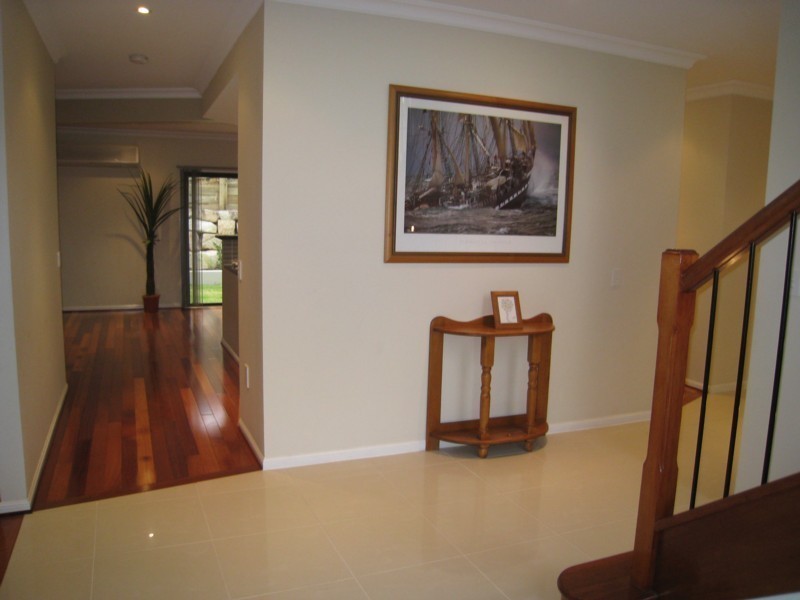 52 Winthrop Street, Wishart QLD 4122