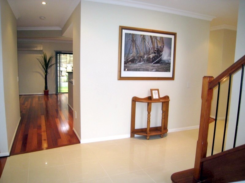 52 Winthrop Street, Wishart QLD 4122