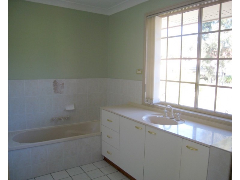 2 Sirius Street, Wishart QLD 4122