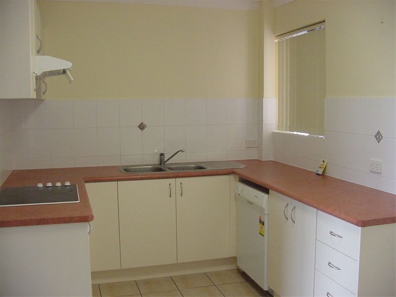 5/2  Honeysuckle Street, Mansfield QLD 4122