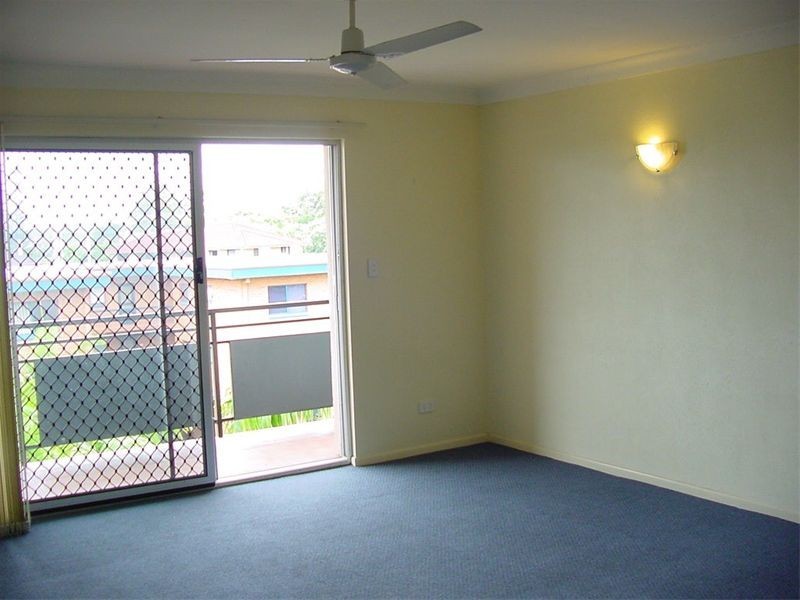 5/2  Honeysuckle Street, Mansfield QLD 4122