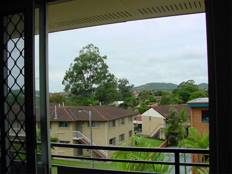 5/2  Honeysuckle Street, Mansfield QLD 4122