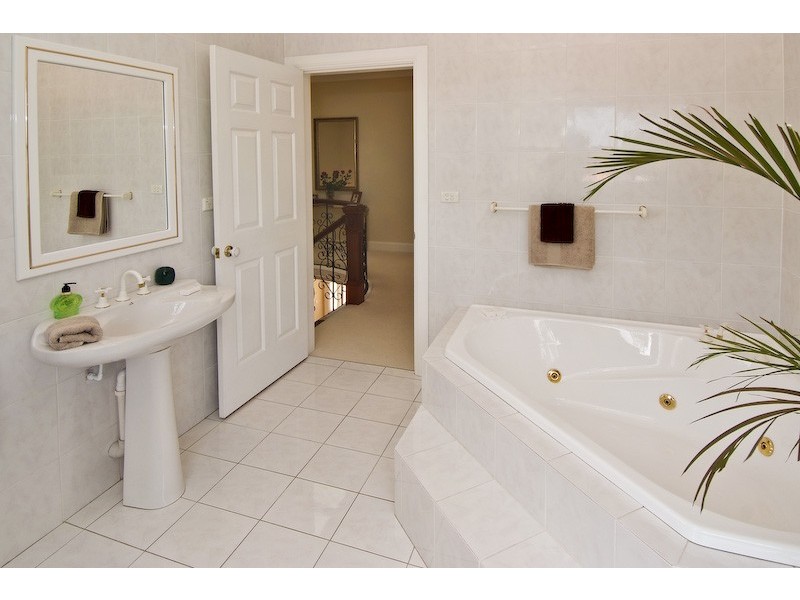 12 Hyndman Parade, Woolooware NSW 2230