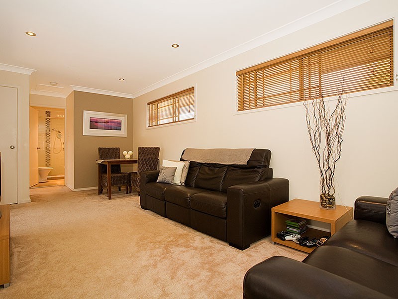 18/33 Gannons Road, Caringbah NSW 2229